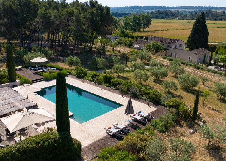 Estate to rent in Provence